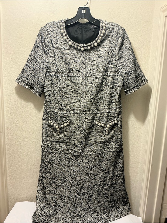 Teri Jon Dresses & Skirts - Teri Jon Gray Tweed Mini Dress with Pearl Trim